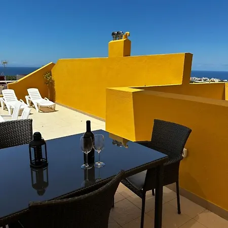 Terraza Con Vistas Mar/montana *